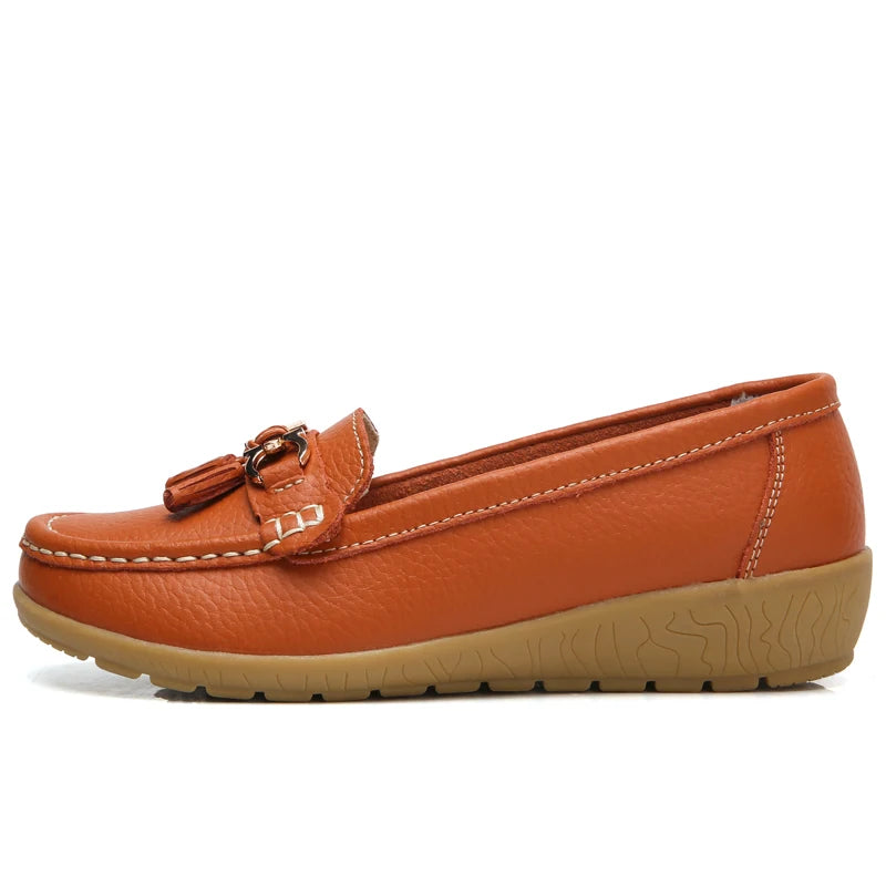Women's Leather Slip-On Loafers White Casual Comfort Moccasins with Metal Tassel Gum Sole Large Sizes 41 42 43 for Dropshipping Pi-Mart