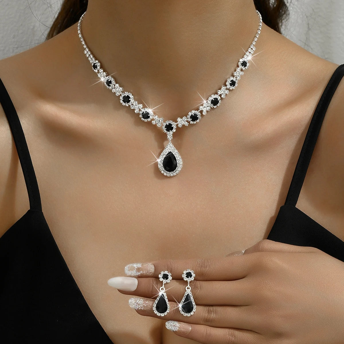 3 Pieces of Women's Crystal Droplet Necklace with Earrings Set for Wedding Evening Dress Accessories Pi-Mart