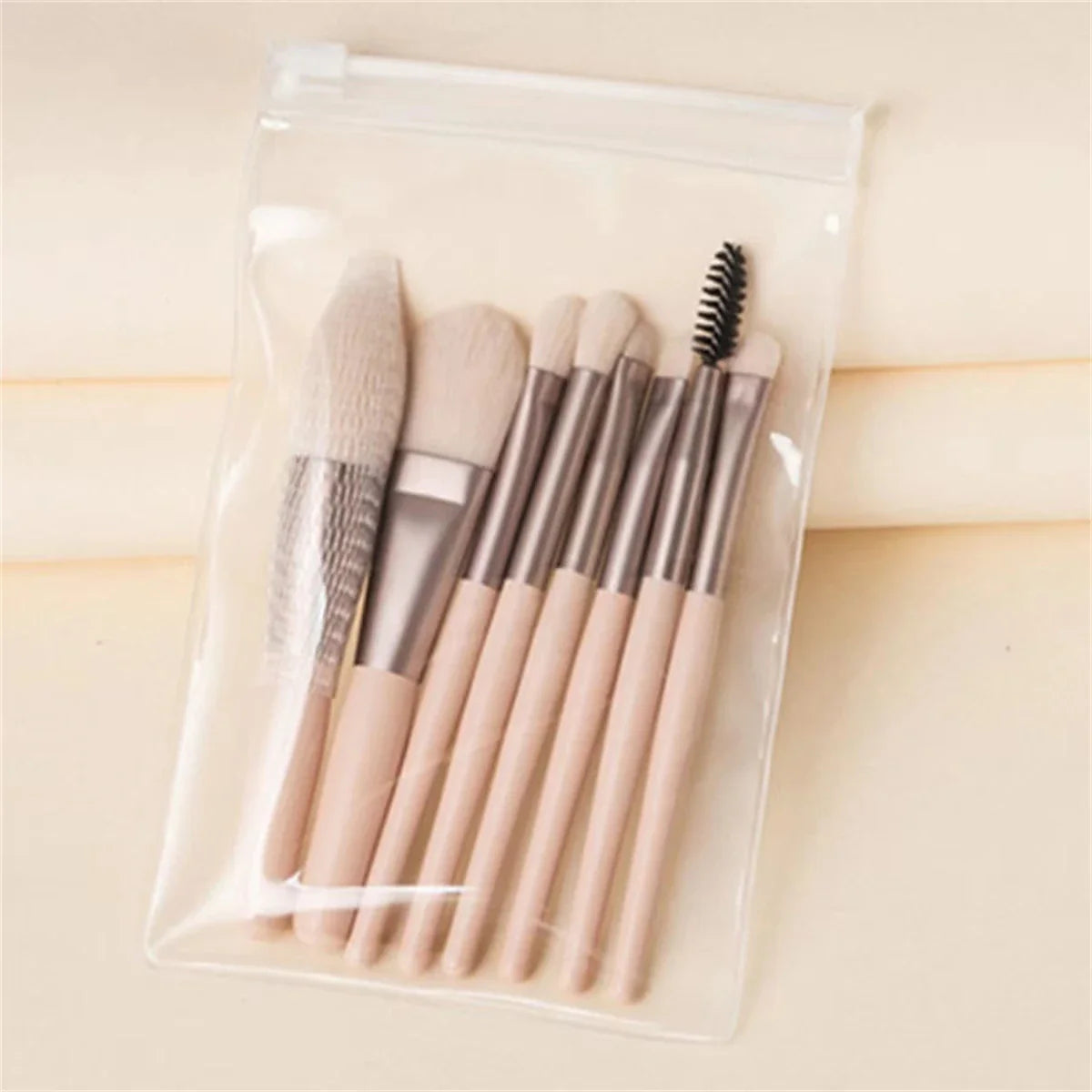 8-Piece Mini Soft and Fluffy Makeup Brush Set, Perfect for Makeup Beginners, Used for Foundation, Blush, and Eyeshadow to Create LadyShow.Store
