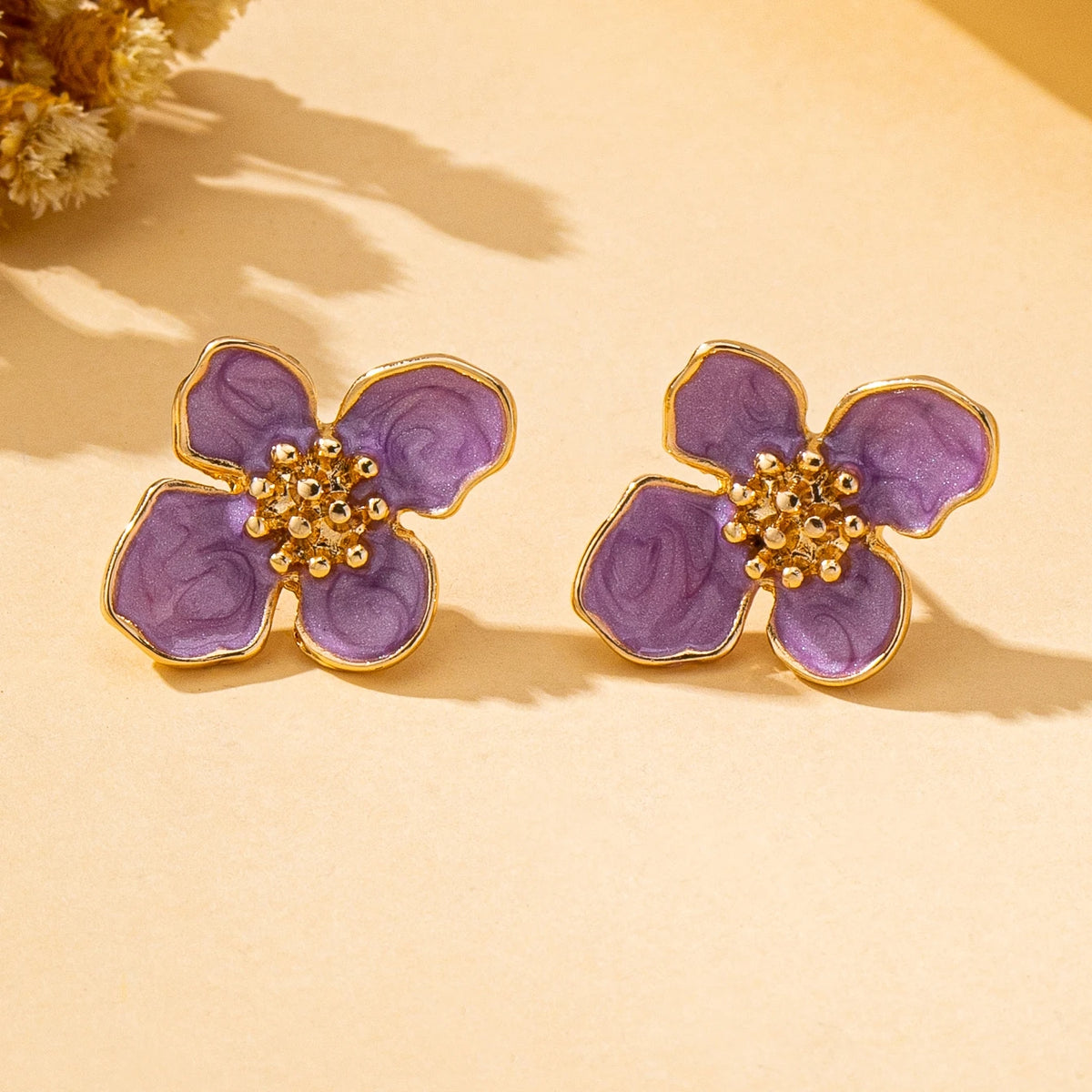 Women's Fashion Earrings Bohemian Style Three-Dimensional Flower Earrings in Green, Purple, White, and Gold, Elegant and Simple Earrings Suitable for Daily Wear and Vacation Wear, No Box Pi-Mart