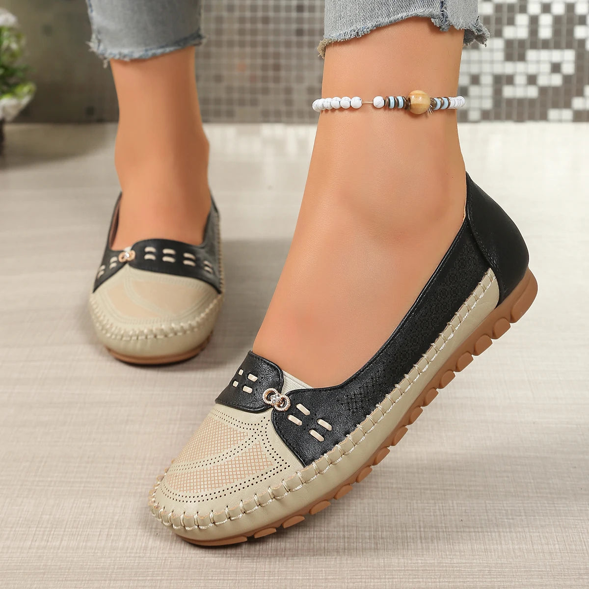 goreyodoly Women Slip On Loafers Wide Fit Comfortable Flats Lightweight Breathable Colorblock Shoes Chain Detail Durable Rubber Pi-Mart