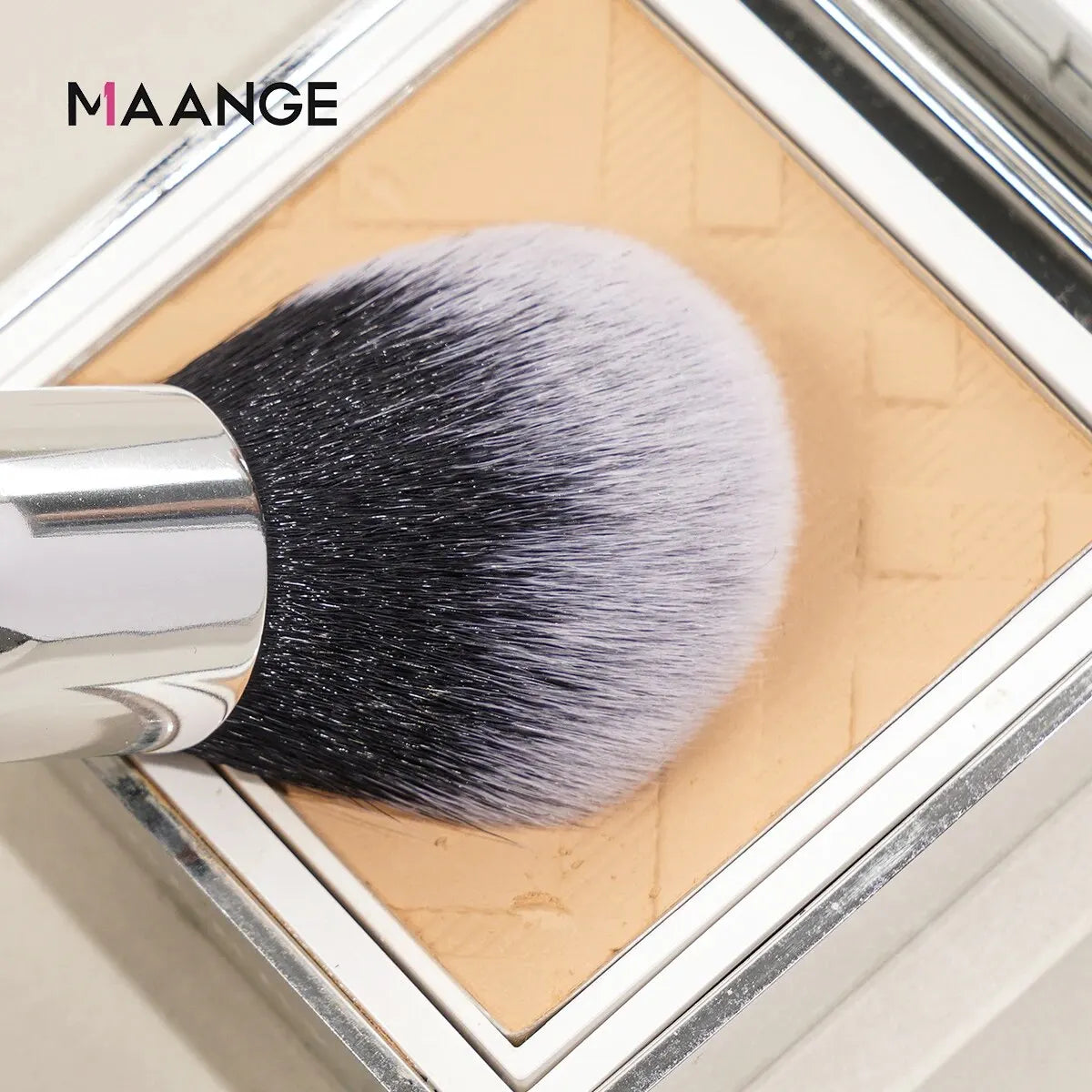 MAANGE 4Pcs Makeup Brushes with Case Foundation Concealer Powder Makeup Brush Soft Dense Bristles Big Cosmetic Brushes Beauty Tri Light Beauty