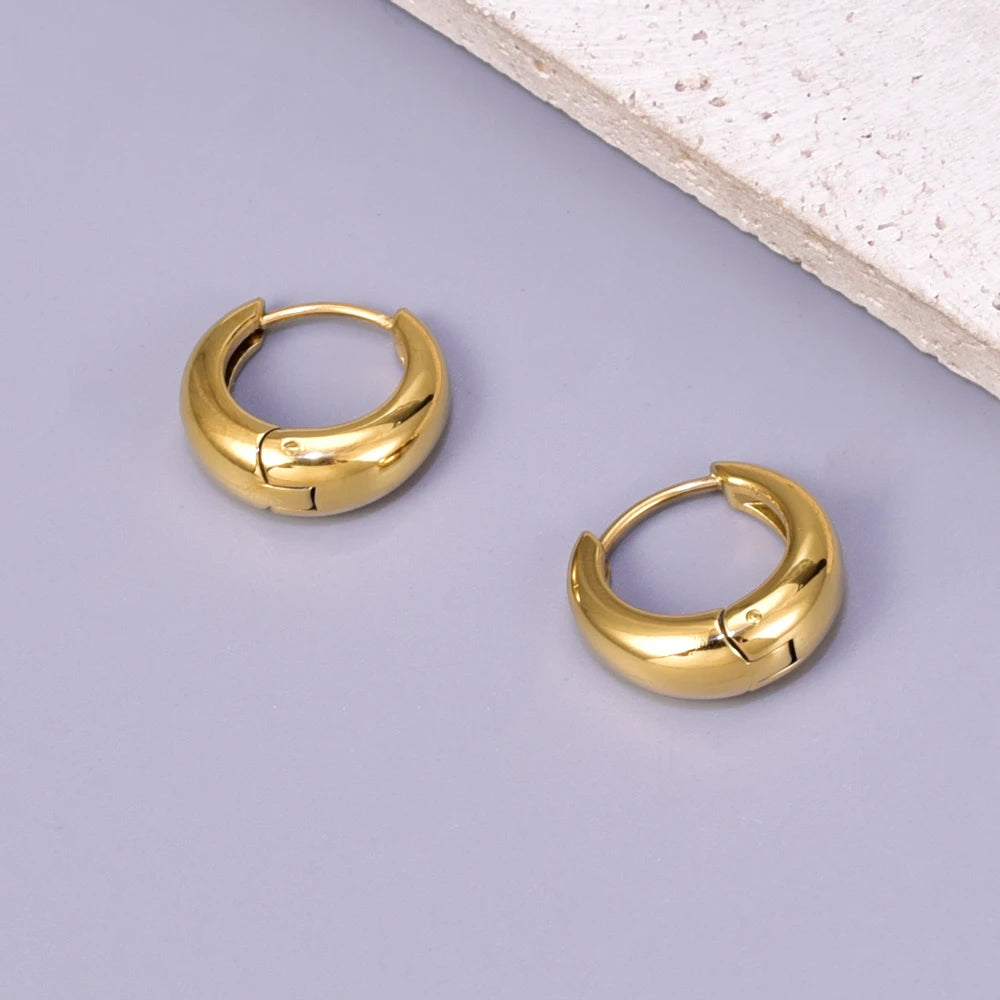 E137 European and American minimalist smooth geometric oval retro cool style earrings plated with 18K gold Pi-Mart