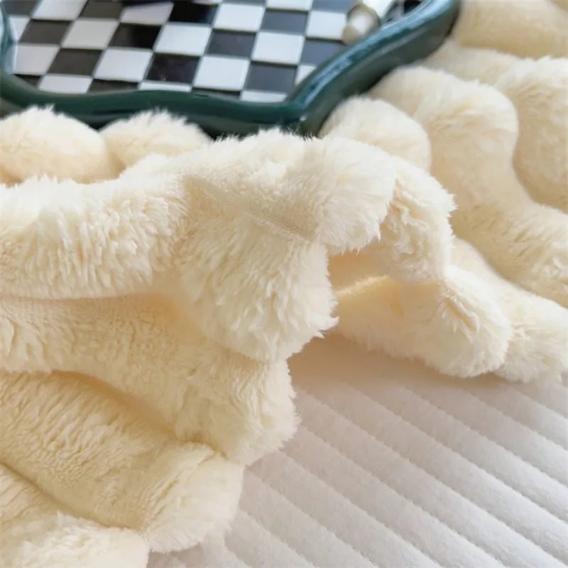 2025 autumn and winter new solid color imitation rabbit fur blanket thickened blanket drawn milk fleece blanket,  no pillowcase Pi-Mart