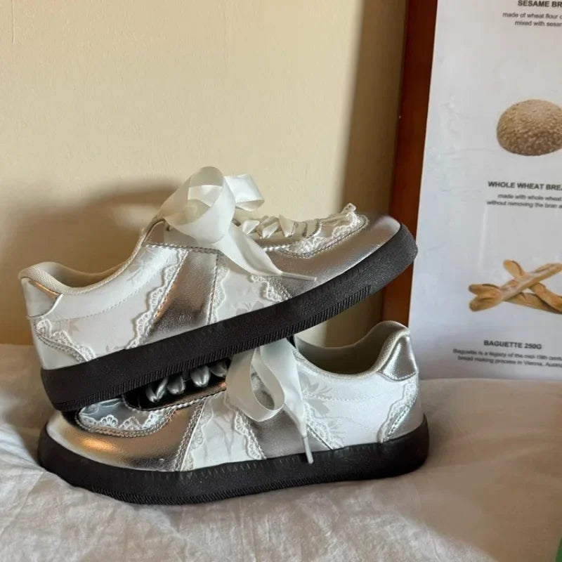 Women's Sneakers Luxury Brand Casual Shoes Light Comfortable Walking Shoes for Women Lace Up Flats Fashion Designer Ladies Shoes LadyShow.Store