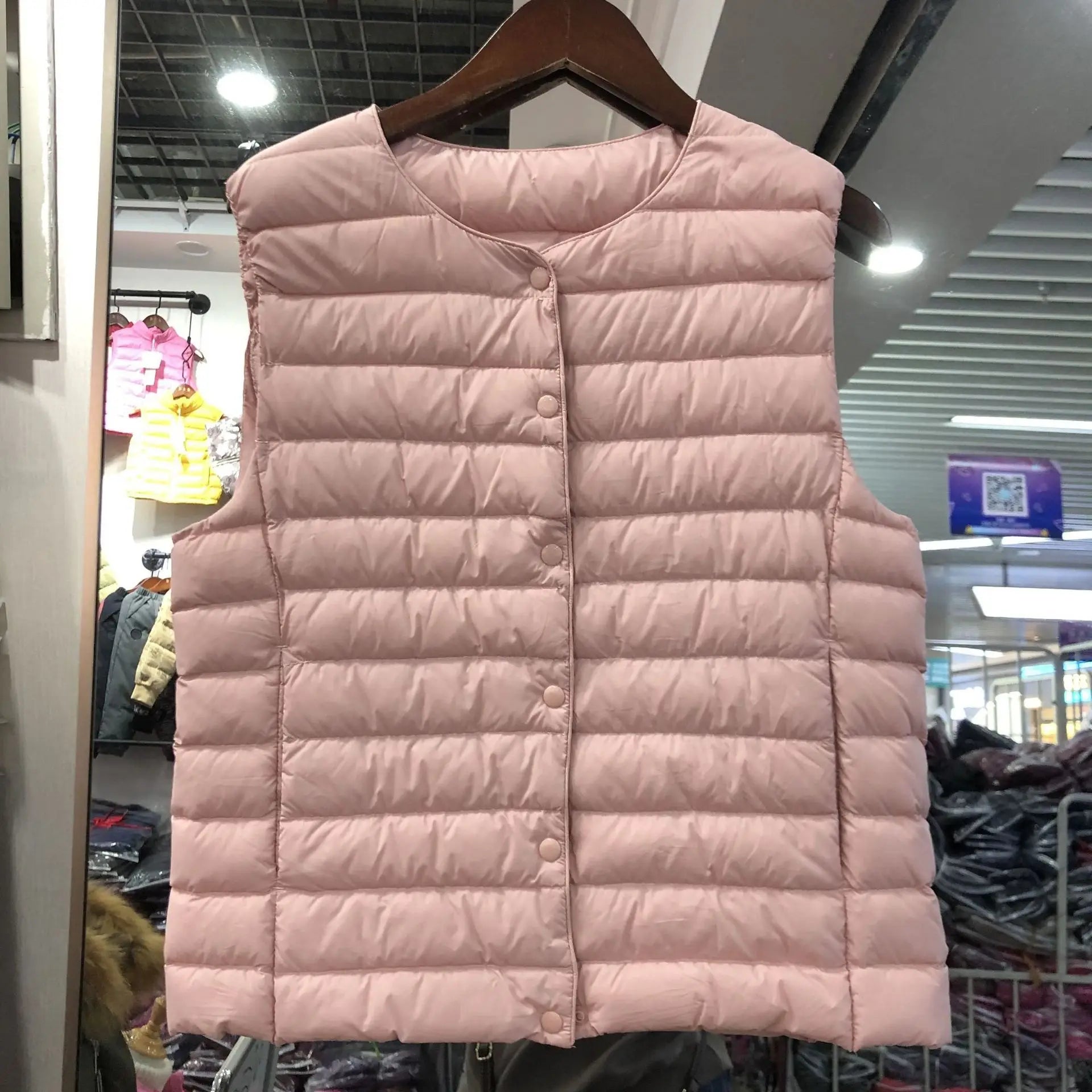 Female 90% White Duck Down Ultra Lightweight Packable Warm Down Liner Vest 2023 New Women Sleeveless Puffer Jacket LadyShow.Store