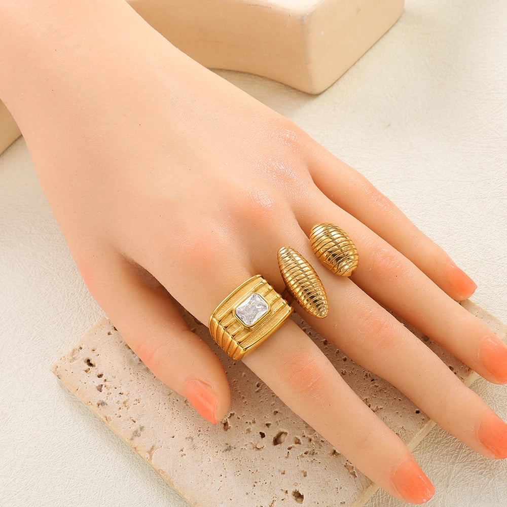 High End Waterproof Hollow Stainless Steel Finger Ring Trendy for Women Personalize Jewelry Wholesale Pi-Mart