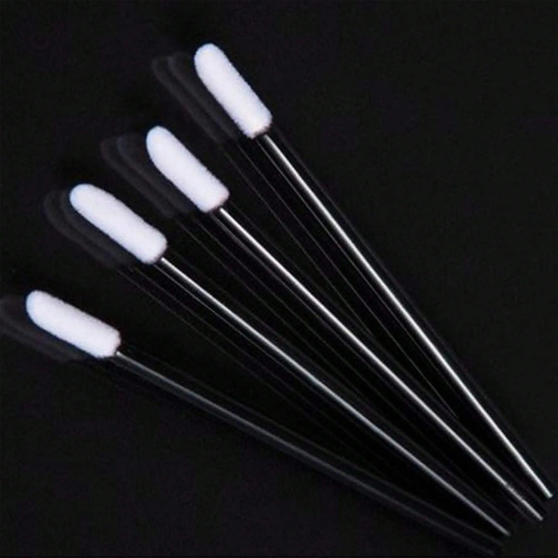 100pcs/Set Disposable Lip Brushes, Makeup Applicator Wands For Lipstick, Lip Gloss, Cosmetic Beauty Tools Kit,Giveaways Pi-Mart