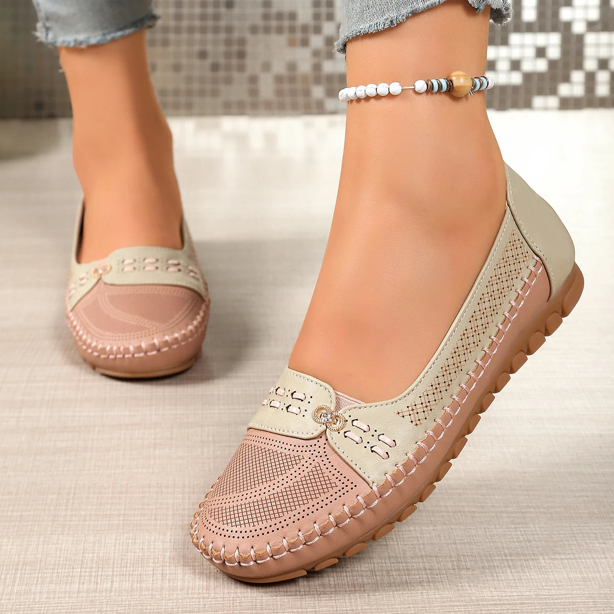 goreyodoly Women Slip On Loafers Wide Fit Comfortable Flats Lightweight Breathable Colorblock Shoes Chain Detail Durable Rubber Pi-Mart