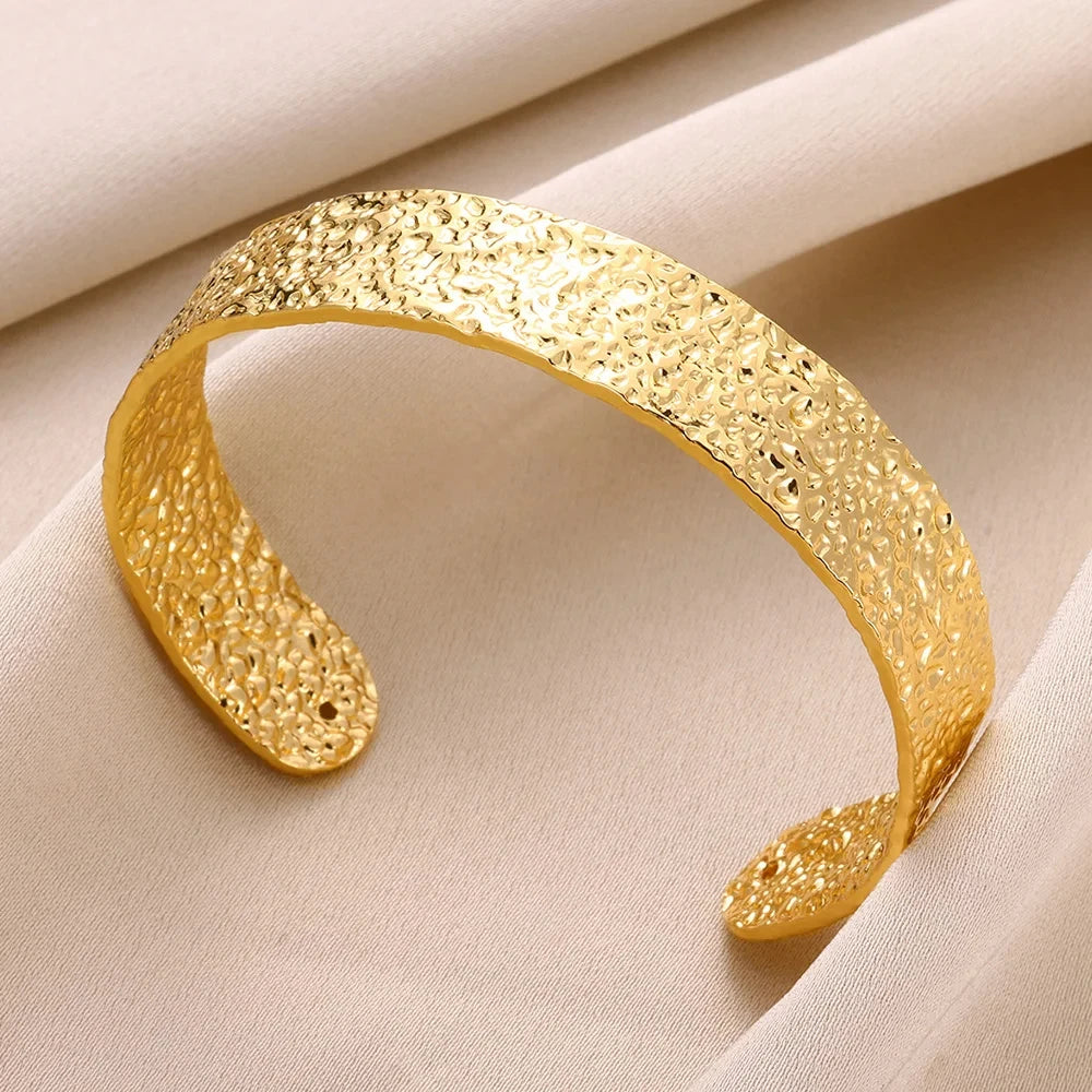 Exquisite Classic Bump Pattern Openning Bangles Bracelet For Women Cuff Bracelet Gold Color Stainless Steel Hand Ornament Gift Pi-Mart