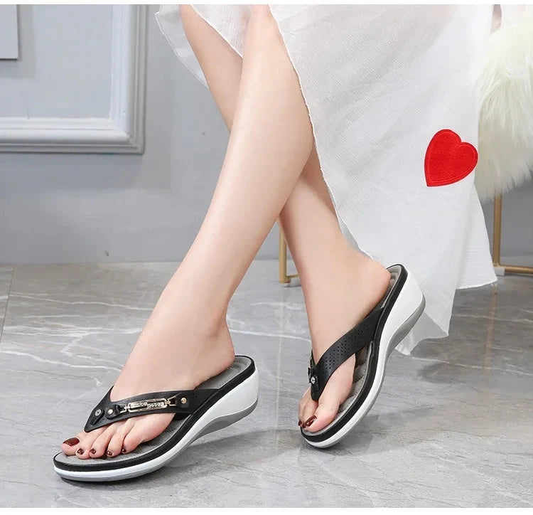 2023 Women's Slippers Summer New Fashion Metal Button Slides Shoes Wedge Beach Sandals Women Outside Platform Leisure Flip Flops Pi-Mart