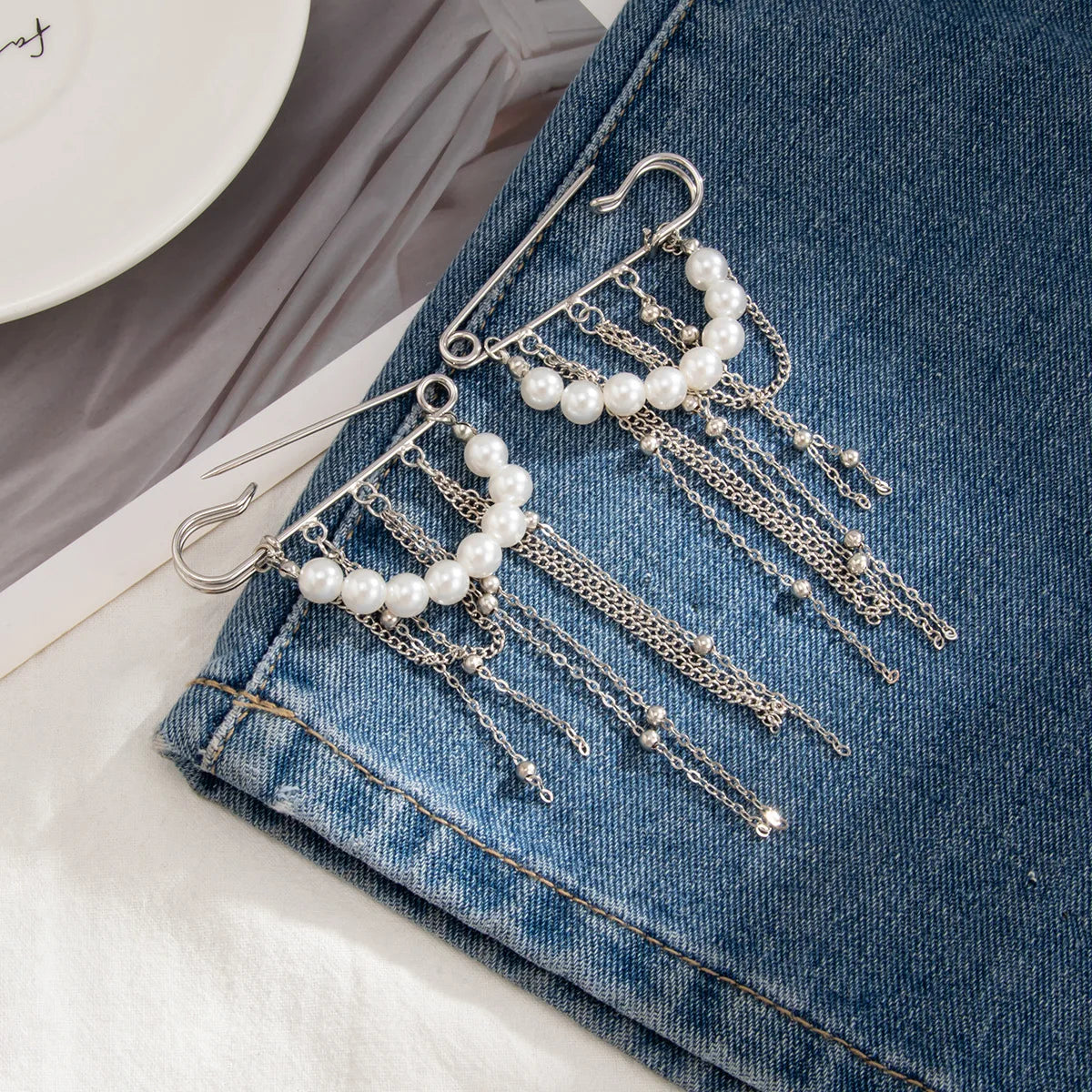Retro Sweet Imitation Pearl Metal Chain Tassel Pendant Pin Pants Foot Chain 2025 Creative Girl Fashion Sweet Fashion Jewelry Pi-Mart
