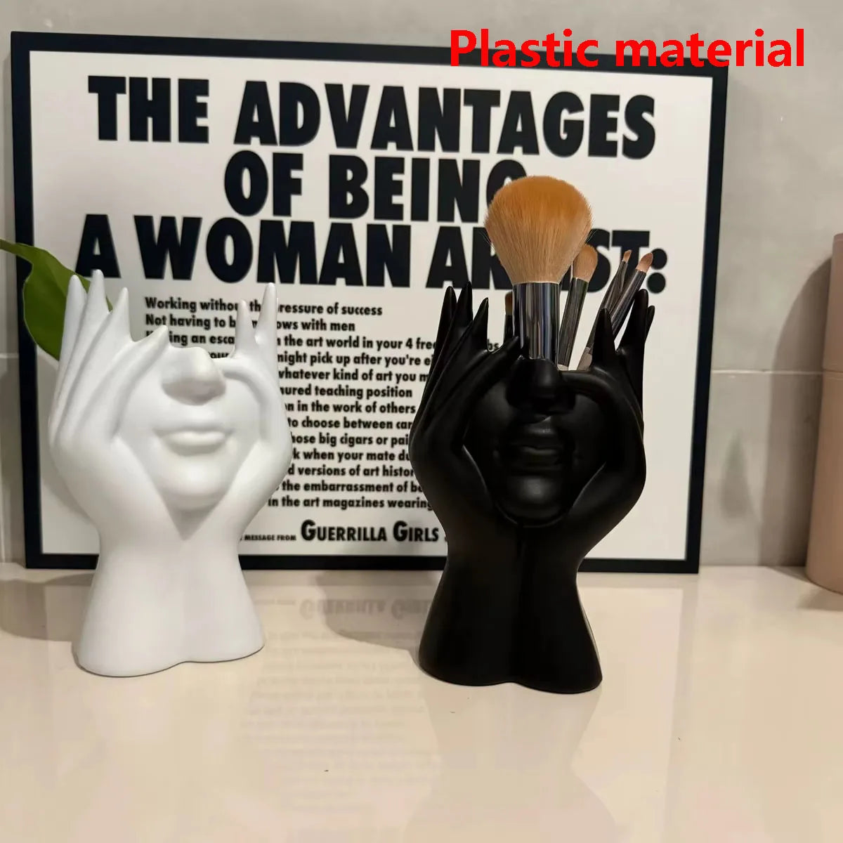 Makeup Brush Holder,Human Face Art Desktop Decoration,Vase,Compatible with Makeup,Eyebrow Pencils,Home Organizer,Plastic Material Tri Light Beauty