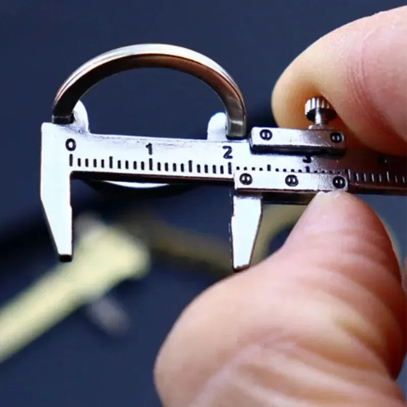 Mini vernier caliper bolso chaveiro ornamentos pequeno 3d móvel precisão medida ferramenta acessórios slider régua liga Pi-Mart