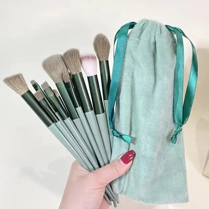 Makeup Brush Set Soft Fluffy Professiona Cosmetic Foundation Powder Eyeshadow Kabuki Blending Make Up Brush Beauty Tool Makeup Tri Light Beauty