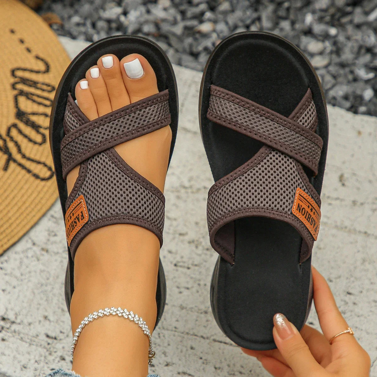 Women Flat Slippers Summer Outdoor Wear Sandals Soft Bottom Lightweight Shoes Women Casual Versatile Beach Slippers Slides Women LadyShow.Store