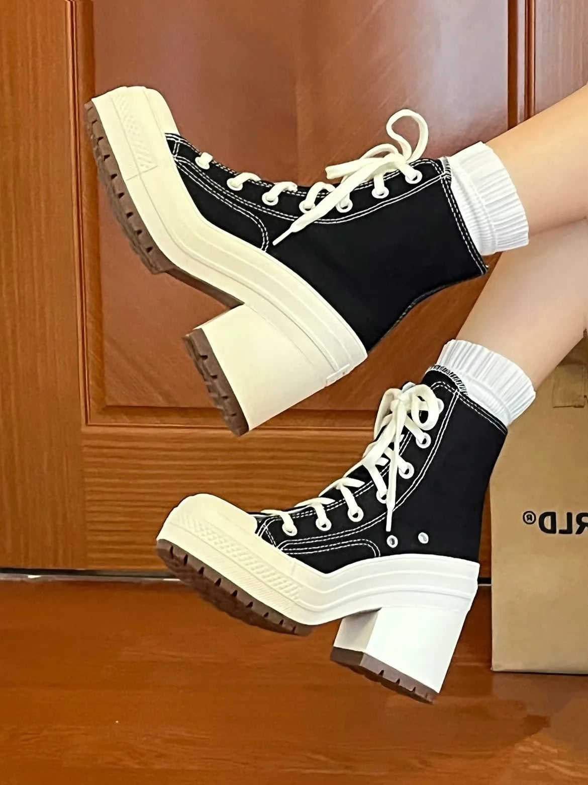 Women Platform Sneakers Canvas Shoes Personalized Luxry Heels Skateboard Lace Up Casual Fashion Outdoor Sneakers Pi-Mart