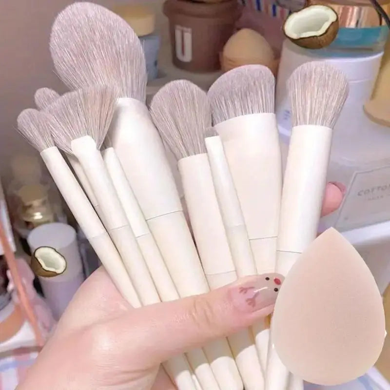 Makeup Brush Set Soft Fluffy Professiona Cosmetic Foundation Powder Eyeshadow Kabuki Blending Make Up Brush Beauty Tool Makeup Tri Light Beauty