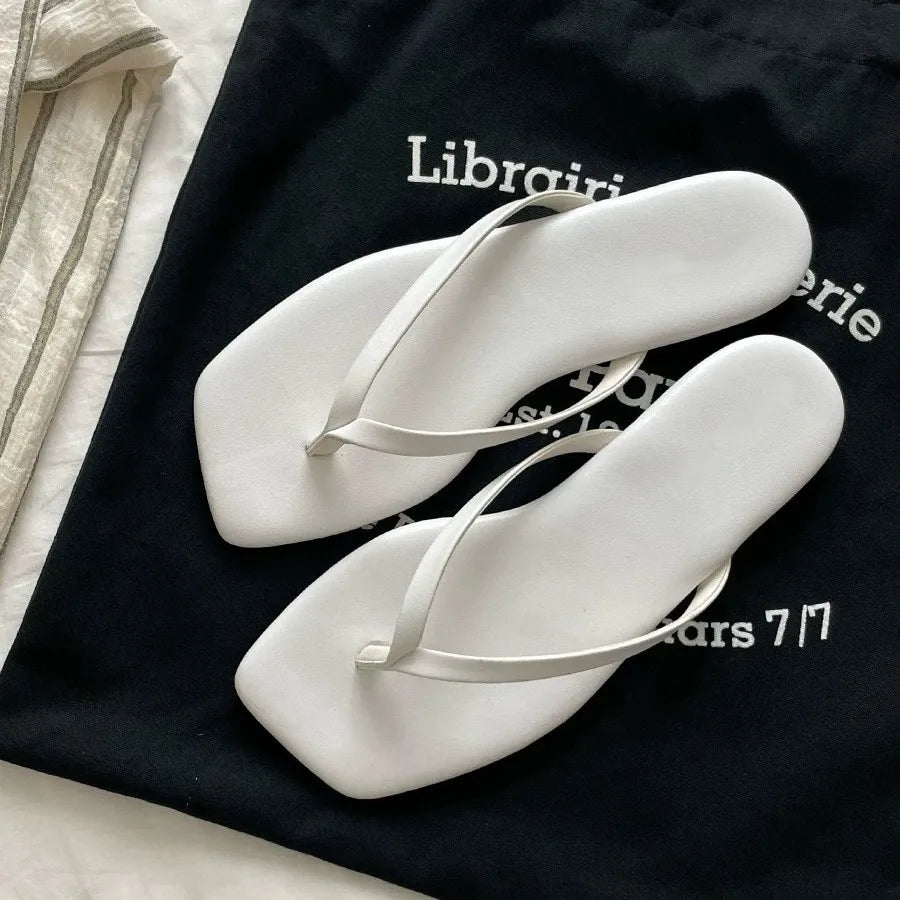 new Spring/summer/women pu slippers beach sandals outdoor wild fashion ladies square head flip flops LadyShow.Store