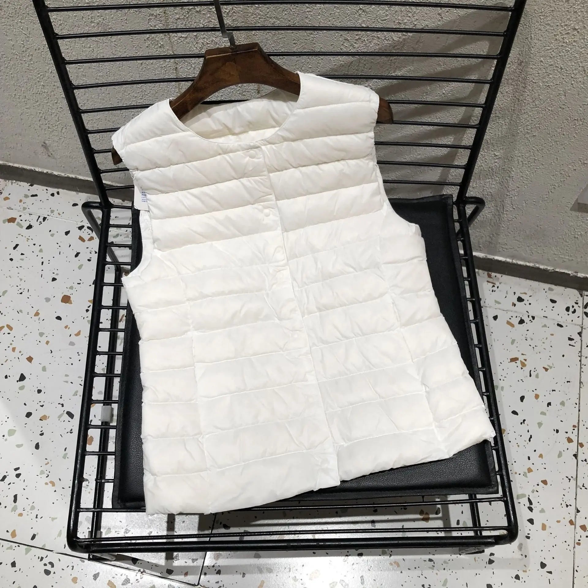 Female 90% White Duck Down Ultra Lightweight Packable Warm Down Liner Vest 2023 New Women Sleeveless Puffer Jacket LadyShow.Store