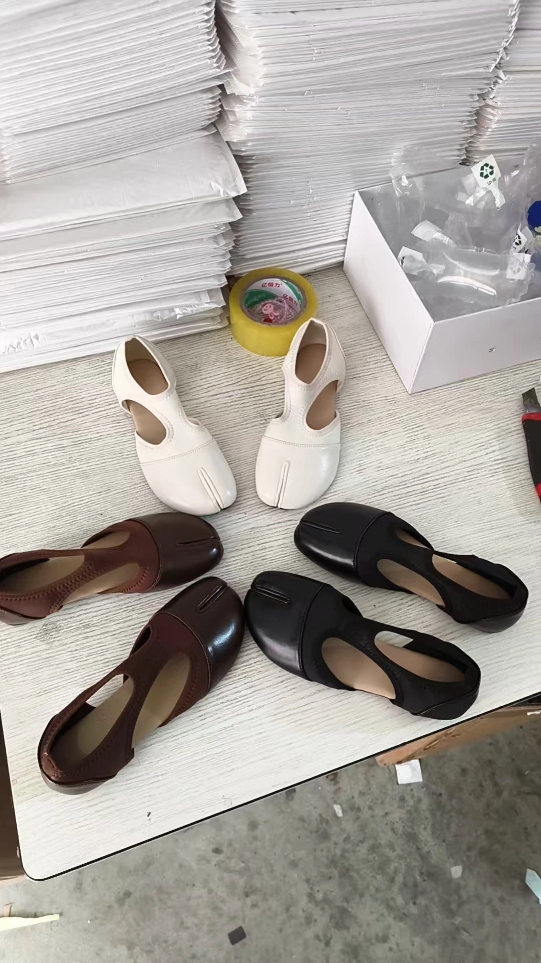 Women Brand Mary Janes Shoes Summer Split Toe Tabi Walking Sneakers Casual Splicing Loafers Designer Ballet Flats Shoes балет Pi-Mart