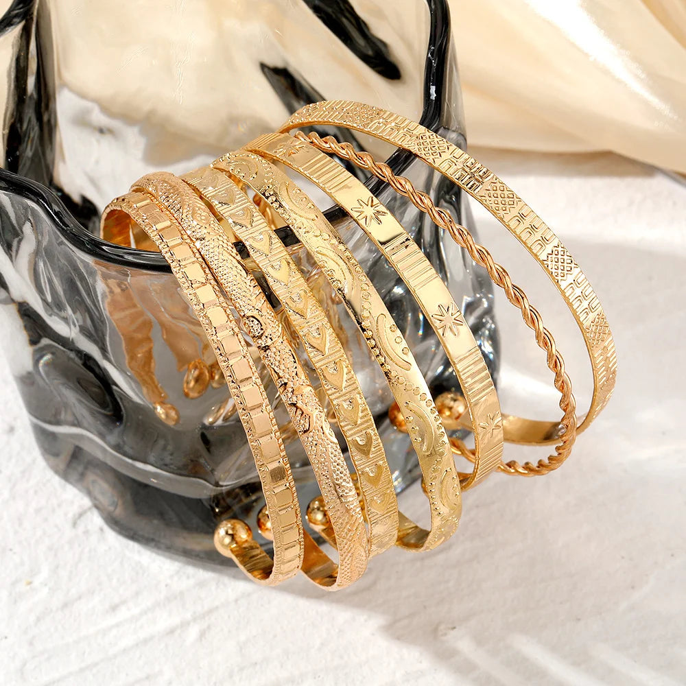 7 Pcs/Set Punk Gold Color Bracelets for Women Streetwear Goth Heart Prints Metal Design Open Bangle Fashion Jewelry Gifts 2024 Pi-Mart
