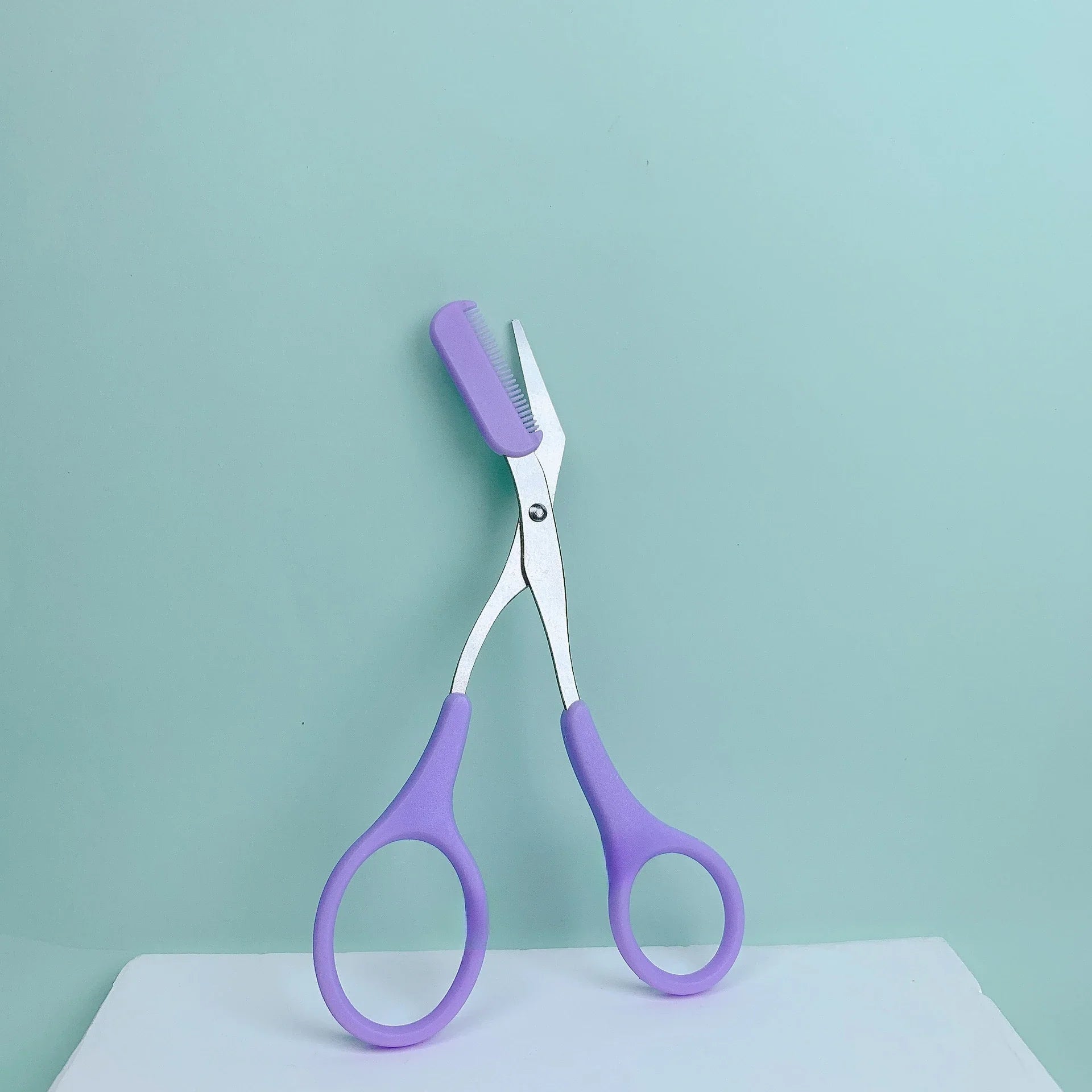 Eyebrow Razor Scissor  Stainless Steel Safe Anti-scratch Trimmer for Beginners Crescent Sharp Beauty Tool Multi-color Tri Light Beauty