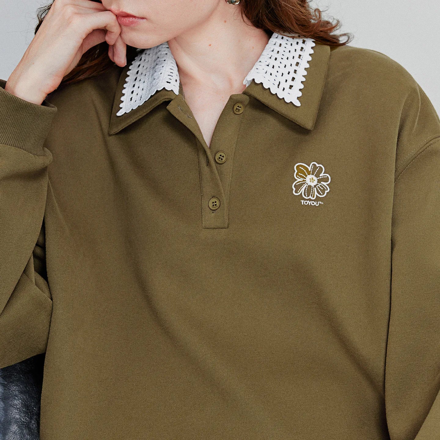 TOYOUTH Women Sweatshirt 2025 Autumn New Green Velvet Embroidery Contrasting Color Splicing Double Layer Collar Pullover Hoodies LadyShow.Store