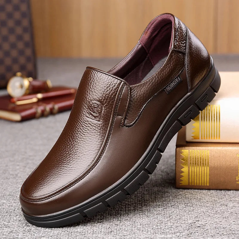 Summer New Men Leather Shoes soft soled Casual Flat Shoes Outdoor Walking shoes Comfort fashion soft leather shoes Loafers Pi-Mart