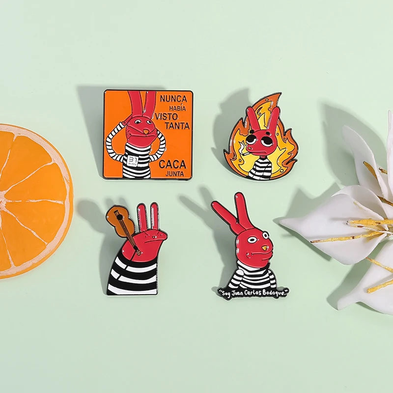 Red Rabbit Enamel Pins Custom NUNCA HABIA VISTO TANTA CACA JUNTA Brooches Lapel Badges Clothes Animal Jewelry Gift for Friends Pi-Mart