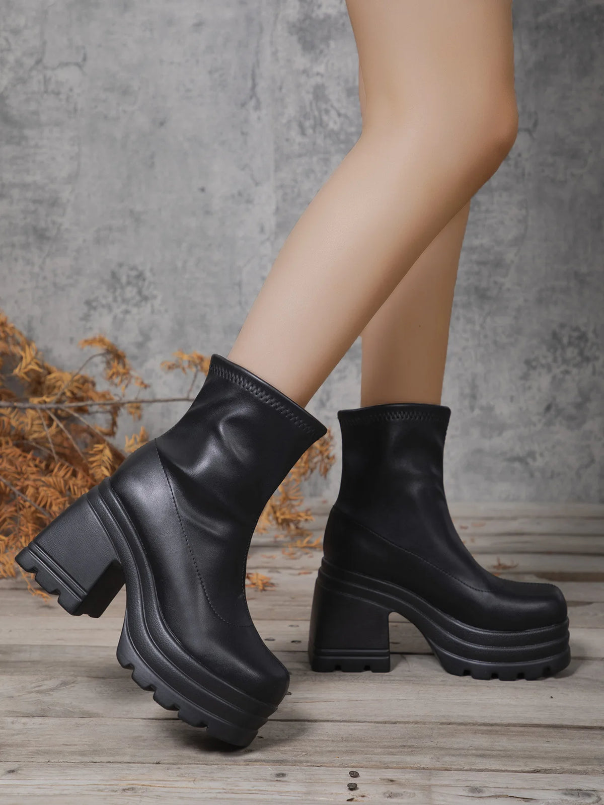 Women New Fashion Short Boots Women Sexy Leather Boot Square toe casual Zipper high heels Casual thick soled women shoes Zapatos Pi-Mart