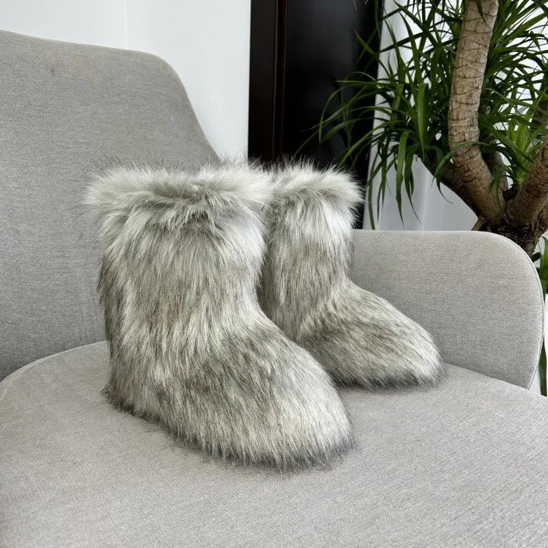 New Winter Fur Onepiece Raccoon Fur Female Snow Boots Fur Shoes Outdoor Mid Leg Boots LadyShow.Store