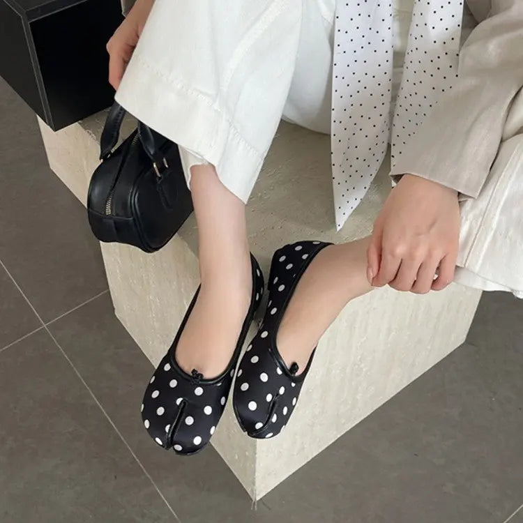 2026 New Women's Polka Dot Split-Toe Flats, Soft Slip-On Ballet Shoes, Comfortable Fashion Casual Flat Shoes for Ladies LadyShow.Store