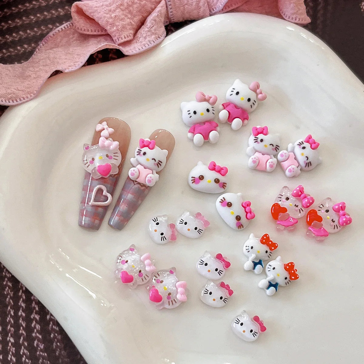120PCS Box Mixed Hello Kitty 3D Nail Charms Cute Cartoon Resin Ornaments Kawaii DIY Nail Art Manicure Decor Accessories Pi-Mart