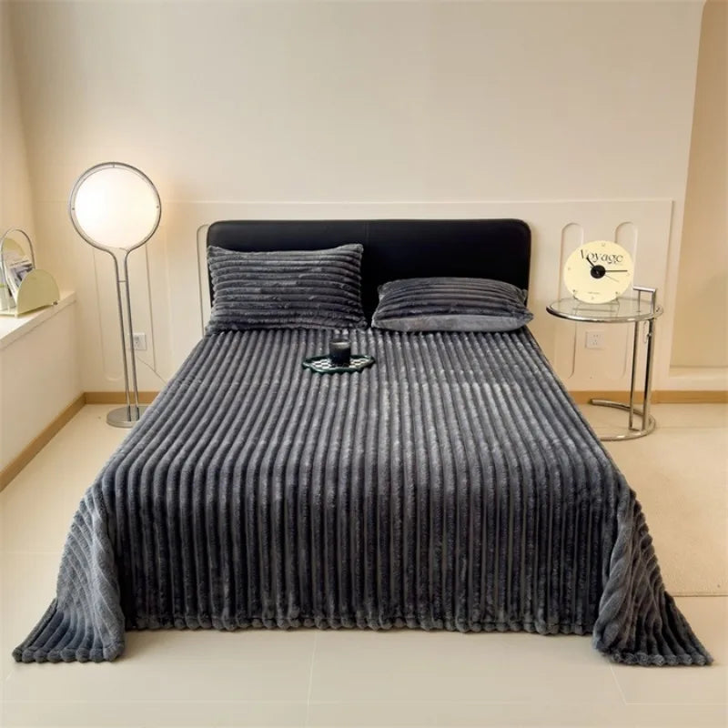 2025 autumn and winter new solid color imitation rabbit fur blanket thickened blanket drawn milk fleece blanket,  no pillowcase Pi-Mart