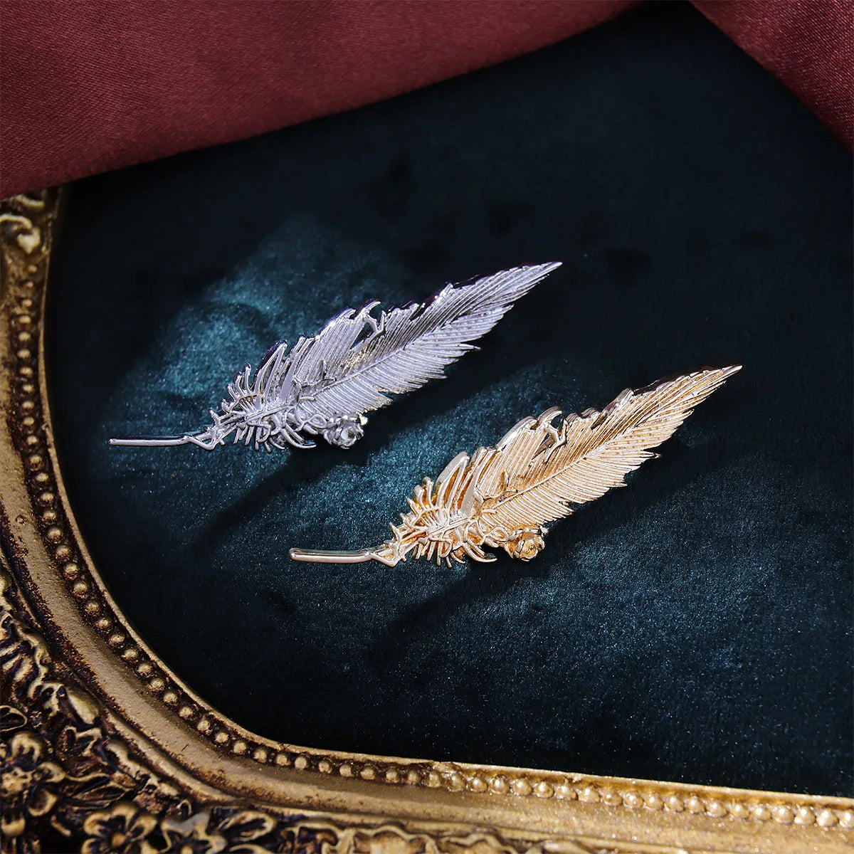 Retro Metal Feather Leaf Brooch Men Suit Shirt Lapel Pin Corsage Dress Badge Brooches for Women Fashion Jewelry Accessories Pi-Mart