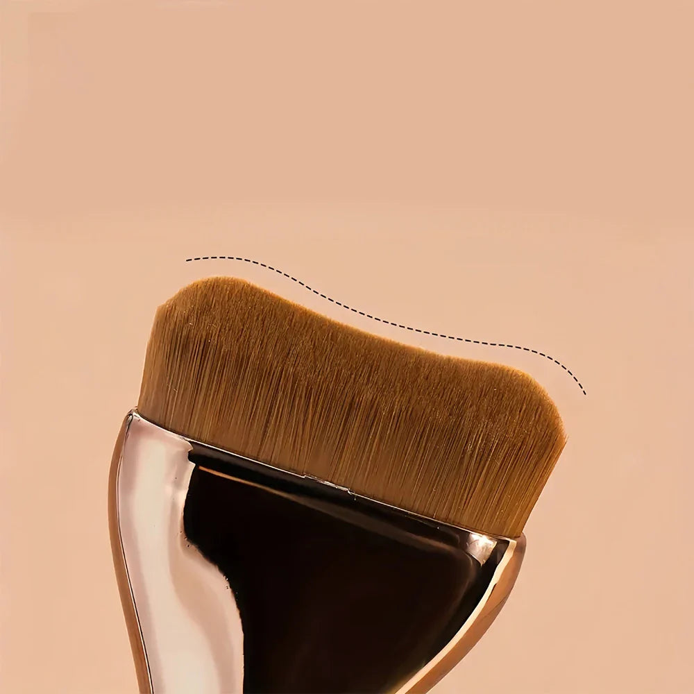 Professiona Makeup Brush, Curved Soft Bristle Foundation Brush for Even Application, Travel-Friendly Tri Light Beauty