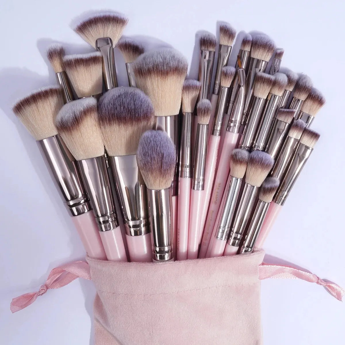 MAANGE 30pcs Professional Makeup Brush Set Foundation Concealers Eye Shadows Powder Blush Blending Brushes Beauty Tools with Bag Pi-Mart
