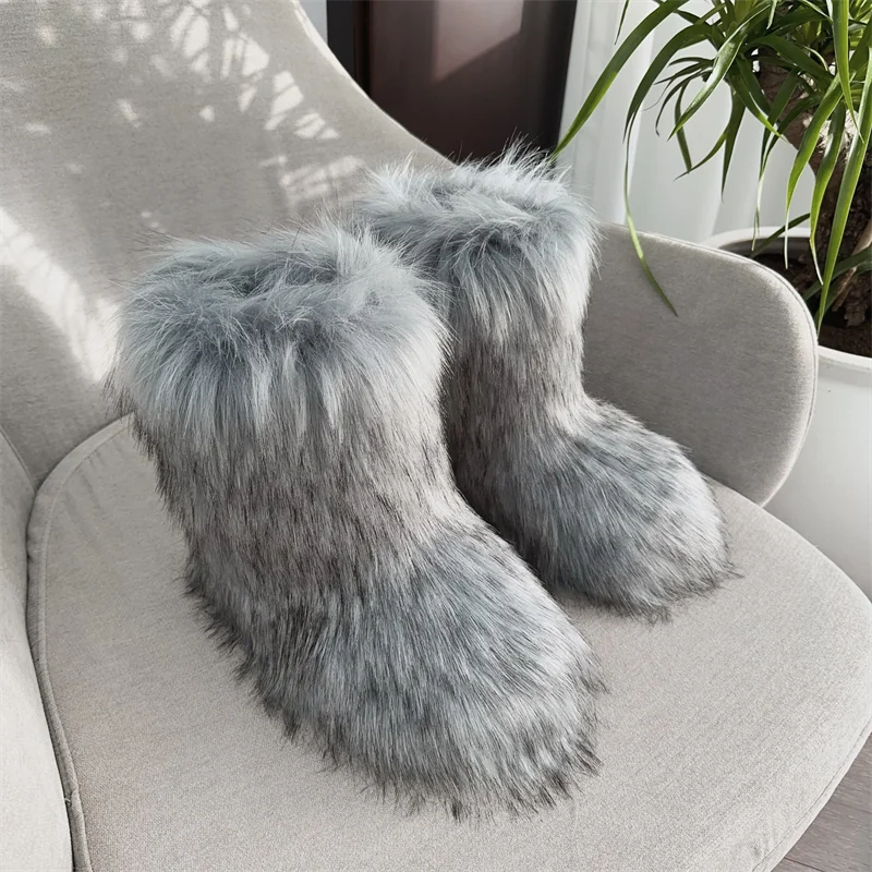 New Winter Fur Onepiece Raccoon Fur Female Snow Boots Fur Shoes Outdoor Mid Leg Boots LadyShow.Store