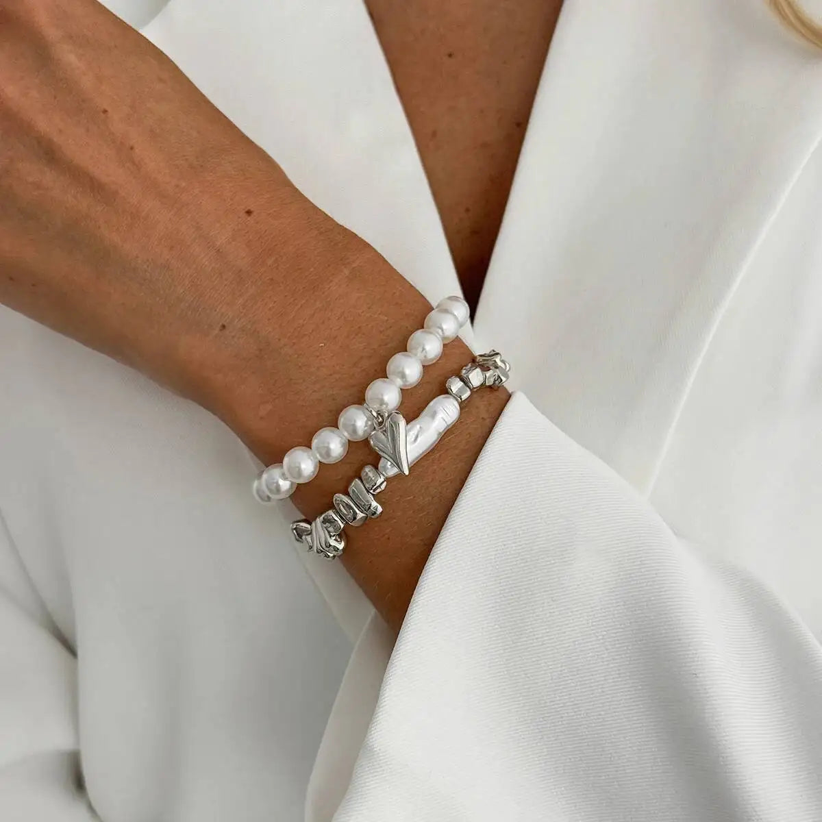 2Pcs/Set Elegant Imitation Pearl Bracelet for Women Bohemian Elastic Rope Chain Bracelet with Heart Pendant Jewelry Gift Pi-Mart