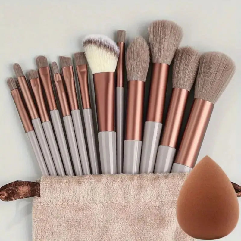 Makeup Brush Set Soft Fluffy Professiona Cosmetic Foundation Powder Eyeshadow Kabuki Blending Make Up Brush Beauty Tool Makeup Tri Light Beauty