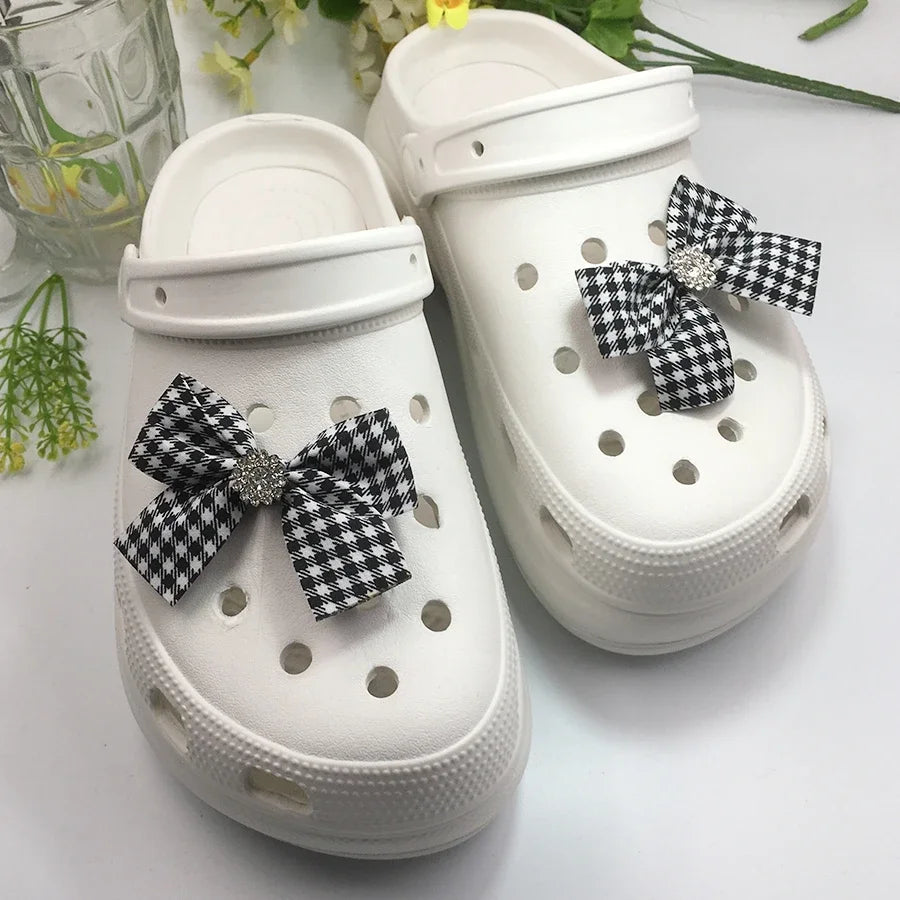 Cute Red Bow Shoe Charms for Crocs Designer DIY Bow-knot Wing Shoe Decorations High Quality Clogs Buckle Accessories New Fashion Pi-Mart