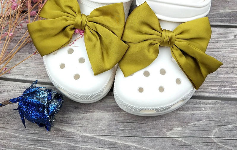 Cute Red Bow Shoe Charms for Crocs Designer DIY Bow-knot Wing Shoe Decorations High Quality Clogs Buckle Accessories New Fashion Pi-Mart