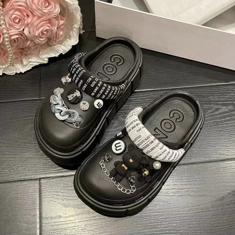Fashion Charms Clogs New Arrival Thick Sole Outdoor Women Slippers High Quality Summer Beach Sandals For Girls Pi-Mart