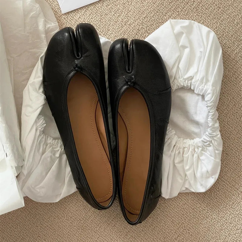 Split Toe Women Ballet Flats Fashion Tabi Shoes Casual Slip-on Loafers Ladies Pleated Leather Espadrilles Zapatillas Mujer Pi-Mart