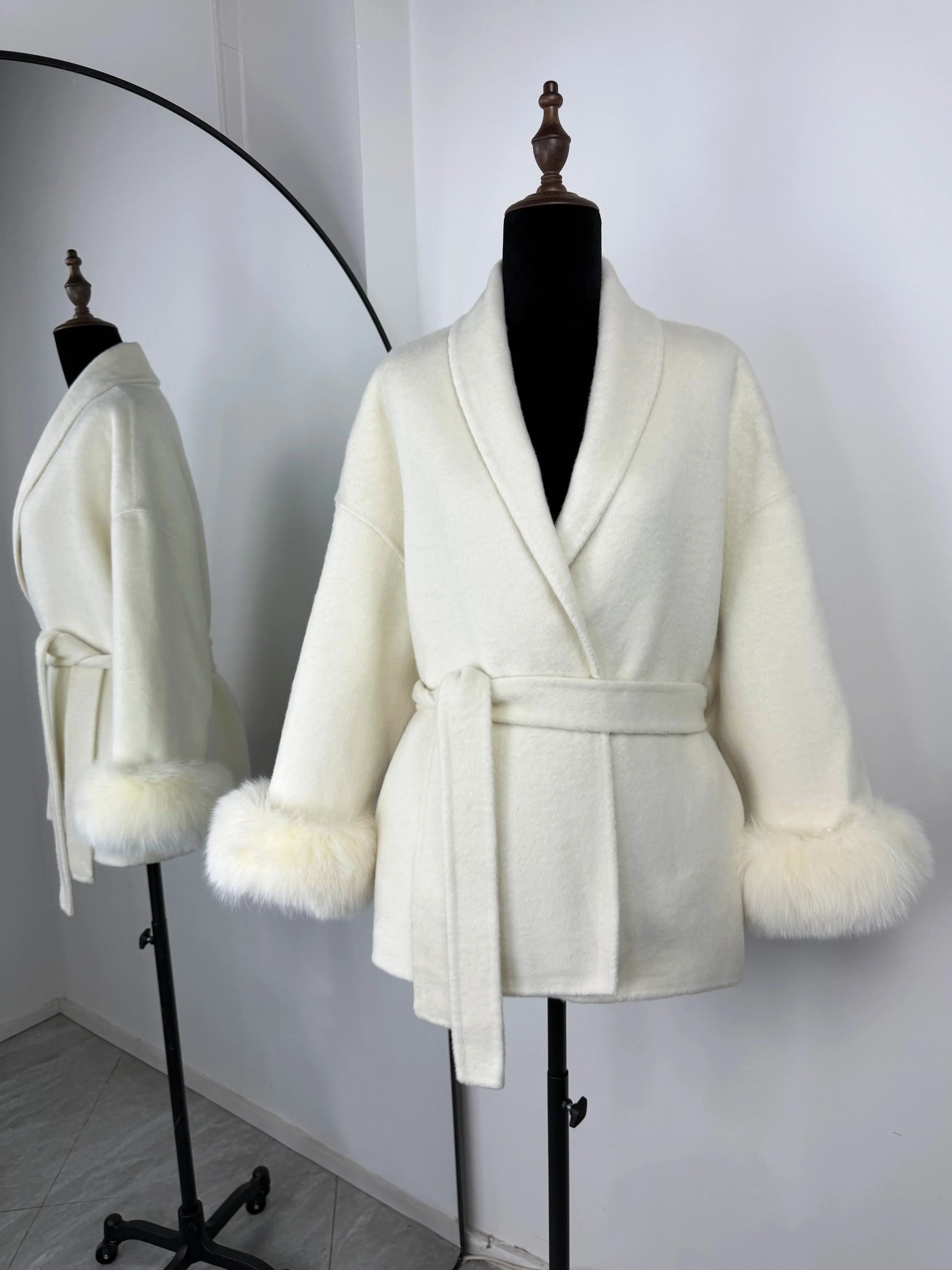 TARUXY Fox Fur Woolen Coats Women's Short Coat Office Lady Removable Elegant Double-sided Wool Overcoat 2025 New Cardigan Jacket LadyShow.Store