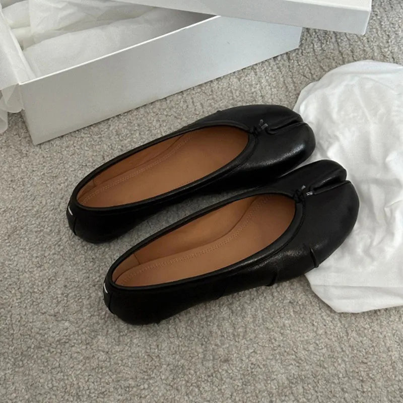 Split Toe Women Ballet Flats Fashion Tabi Shoes Casual Slip-on Loafers Ladies Pleated Leather Espadrilles Zapatillas Mujer Pi-Mart