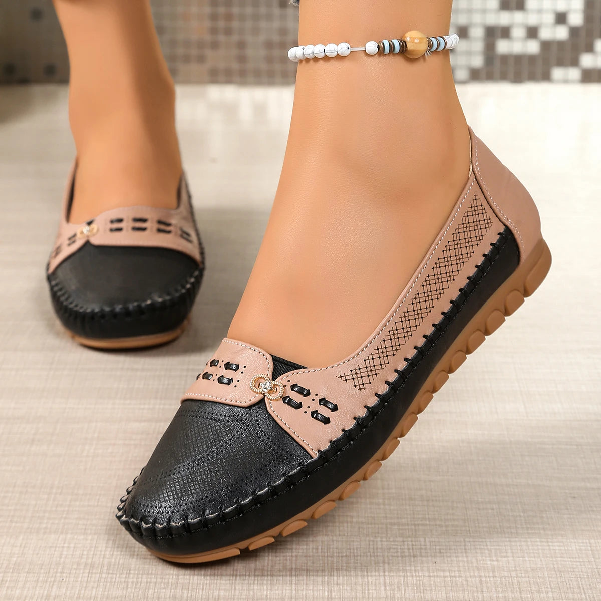goreyodoly Women Slip On Loafers Wide Fit Comfortable Flats Lightweight Breathable Colorblock Shoes Chain Detail Durable Rubber Pi-Mart