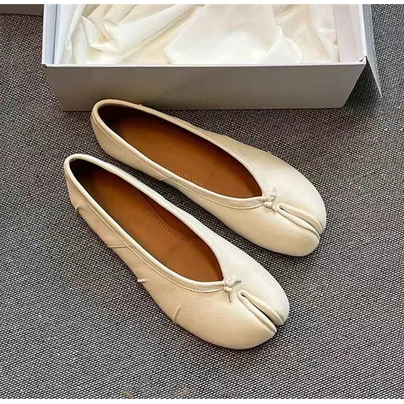 Split Toe Women Ballet Flats Fashion Tabi Shoes Casual Slip-on Loafers Ladies Pleated Leather Espadrilles Zapatillas Mujer Pi-Mart