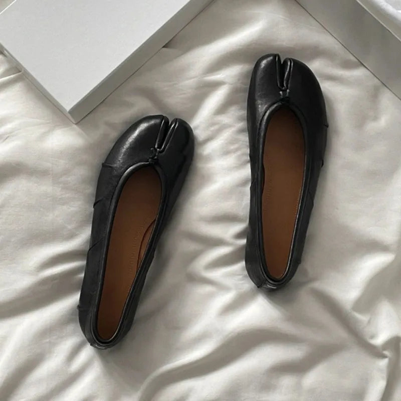Split Toe Women Ballet Flats Fashion Tabi Shoes Casual Slip-on Loafers Ladies Pleated Leather Espadrilles Zapatillas Mujer Pi-Mart